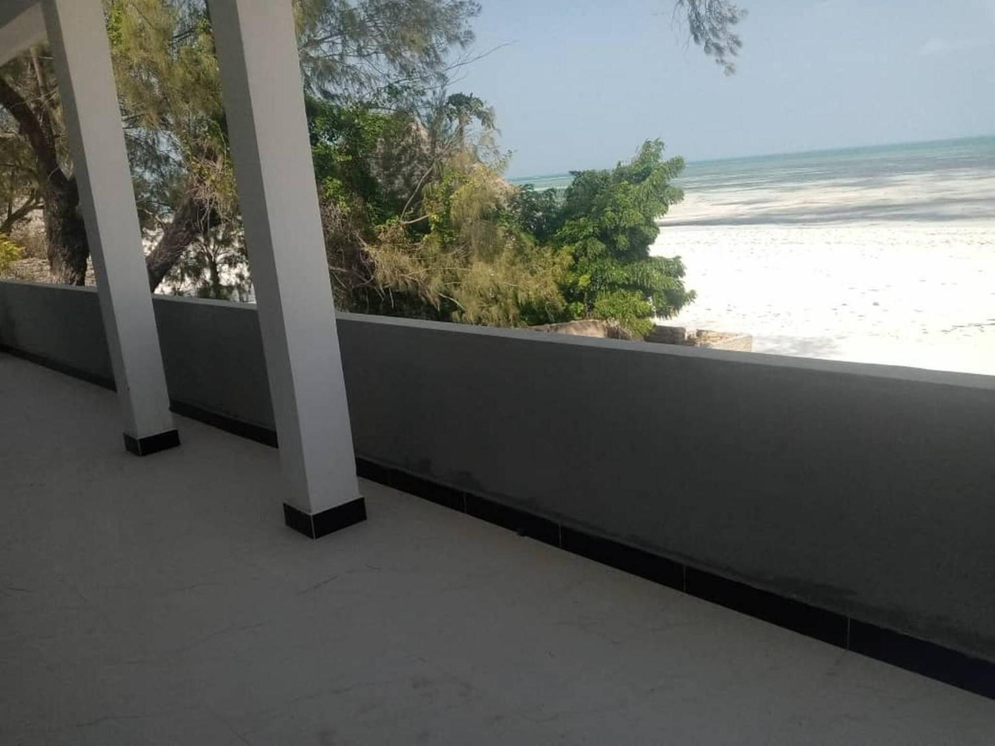 Beachfront Bliss In Uroa, Tanzania - Your Tropical Getaway Awaits * Uroa
